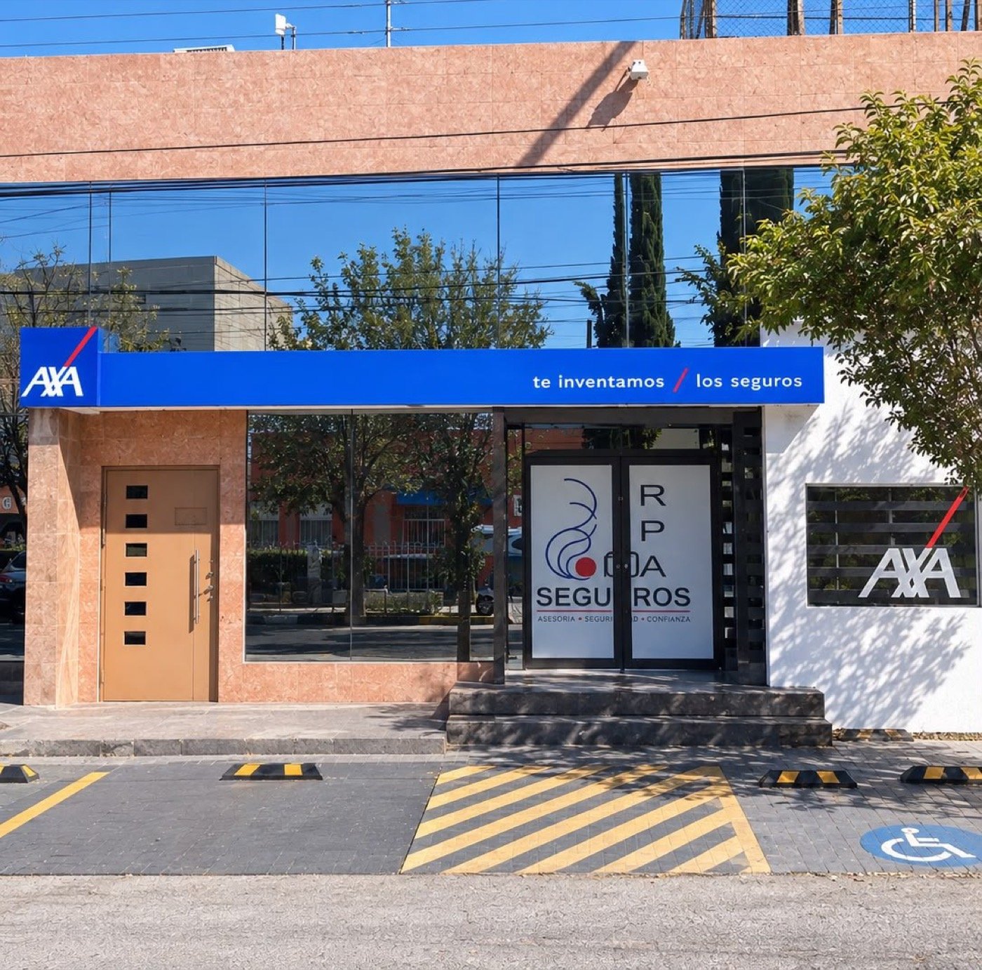 Fachada de Karina Zubía · Seguros y Fianzas